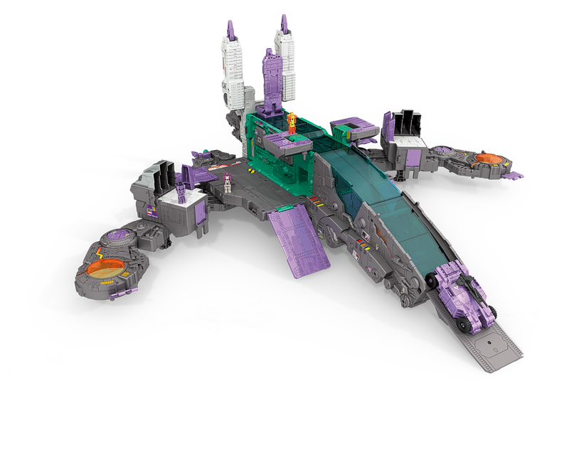 Illustration for article titled Transformers' New Trypticon Is The Biggest Decepticon Ever Made